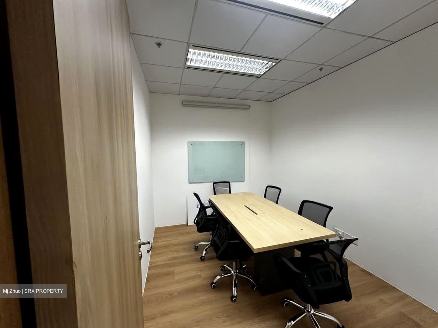 Bugis Junction (D7), Office #575789911